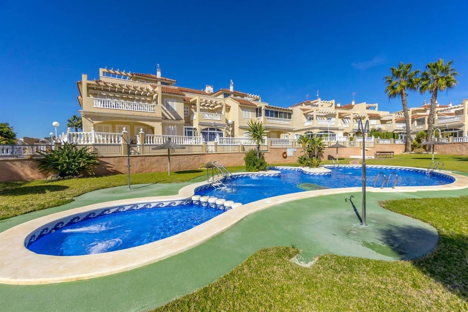 2 camera da letto Villa in vendita in Orihuela Costa con piscina - 215.000 € (Rif: 9699309)