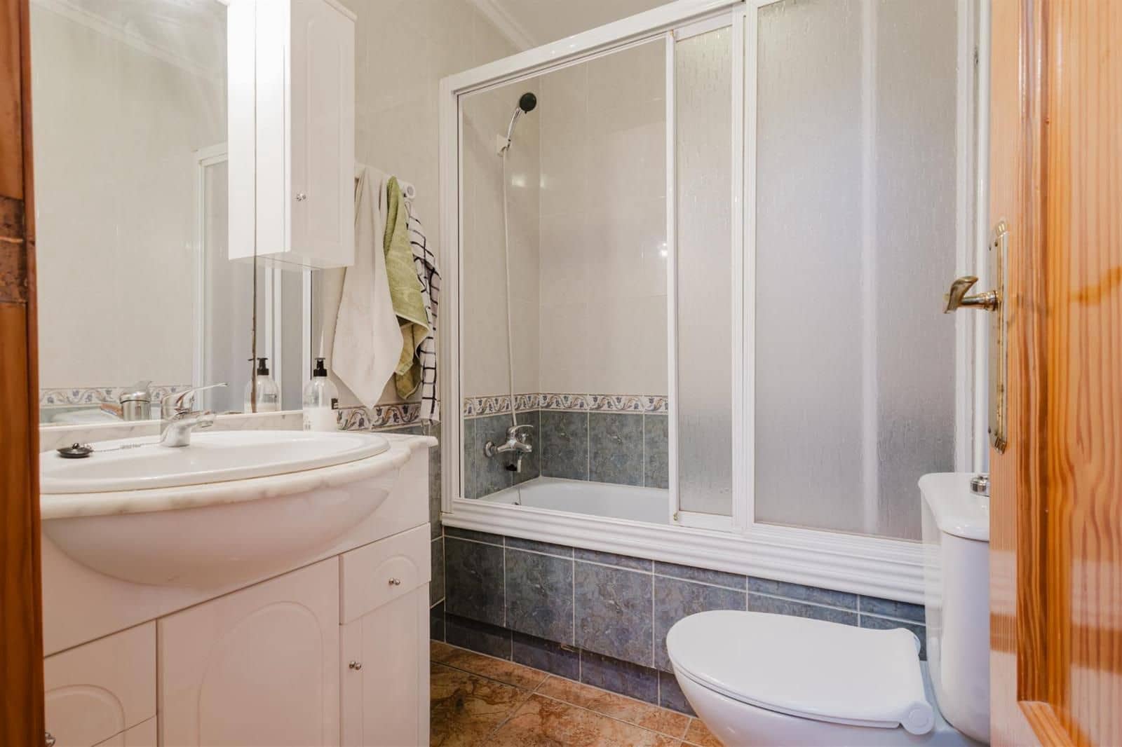 Piso de 3 habitaciones en Torrevieja en venta - 154.000 € (Ref: 9699312)