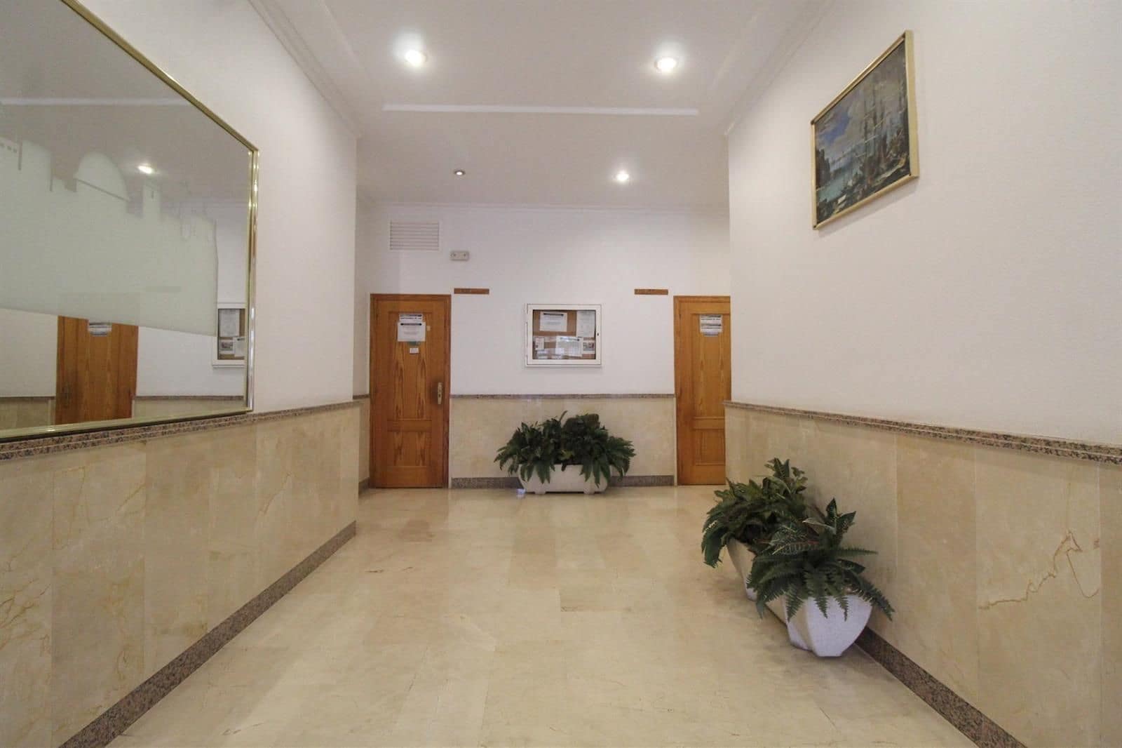 2 bedroom Flat for sale in Torrevieja with garage - € 155,000 (Ref: 9723576)