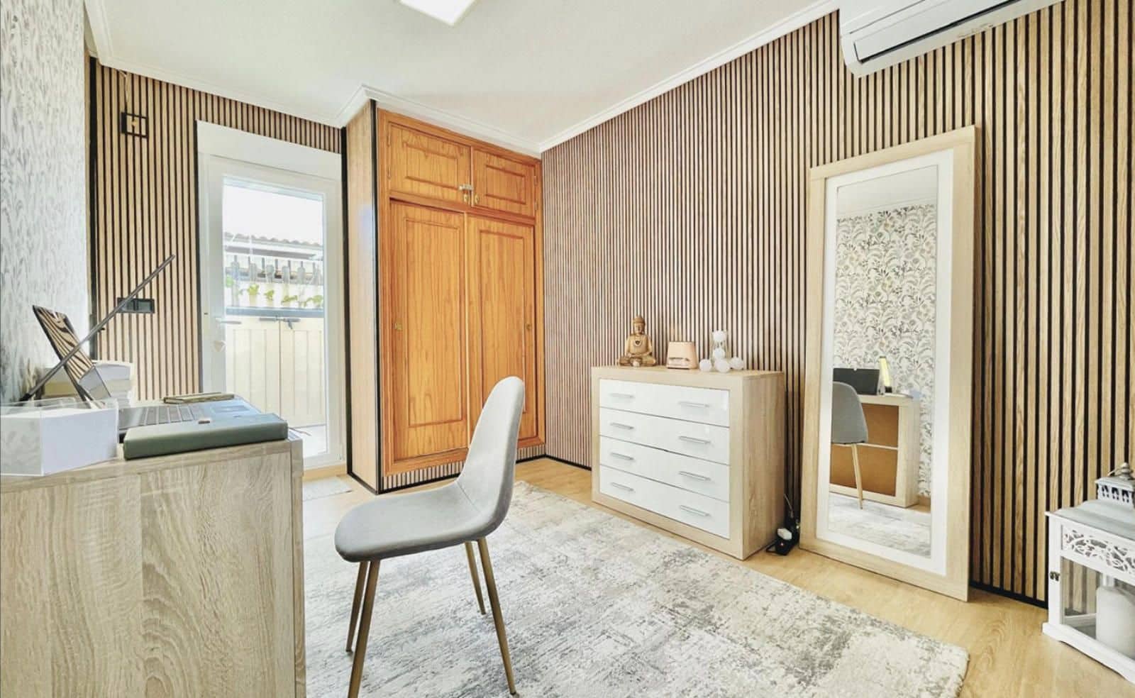 Chalet de 3 habitaciones en Playa Flamenca en venta con piscina - 238.000 € (Ref: 9726893)