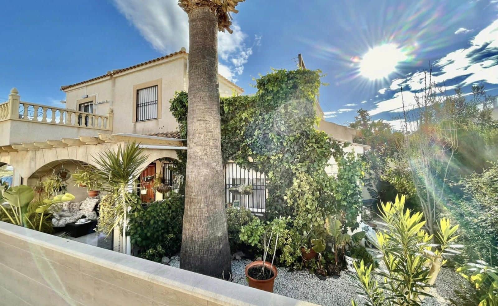 Chalet de 3 habitaciones en Playa Flamenca en venta con piscina - 238.000 € (Ref: 9726893)