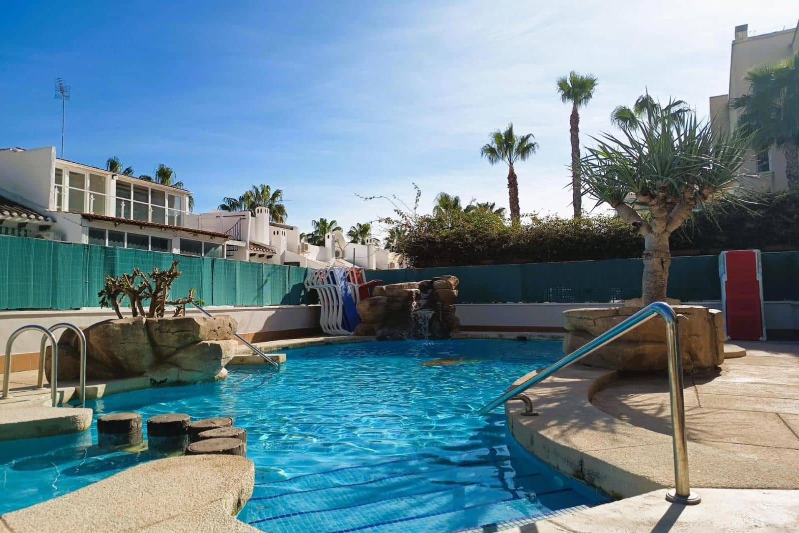 2 makuuhuone Kattohuoneisto myytävänä paikassa Cabo Roig mukana uima-altaan 
autotalli - 219 000 € (Ref: 9726895)