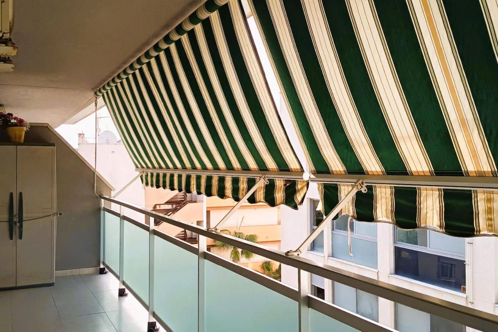 2 makuuhuone Kattohuoneisto myytävänä paikassa Cabo Roig mukana uima-altaan 
autotalli - 219 000 € (Ref: 9726895)