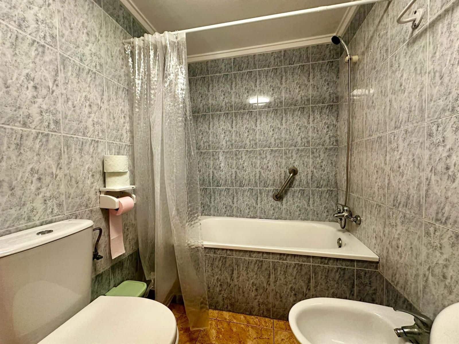 Appartement à vendre à Torrevieja avec piscine - 85 900 € (Ref: 9730529)