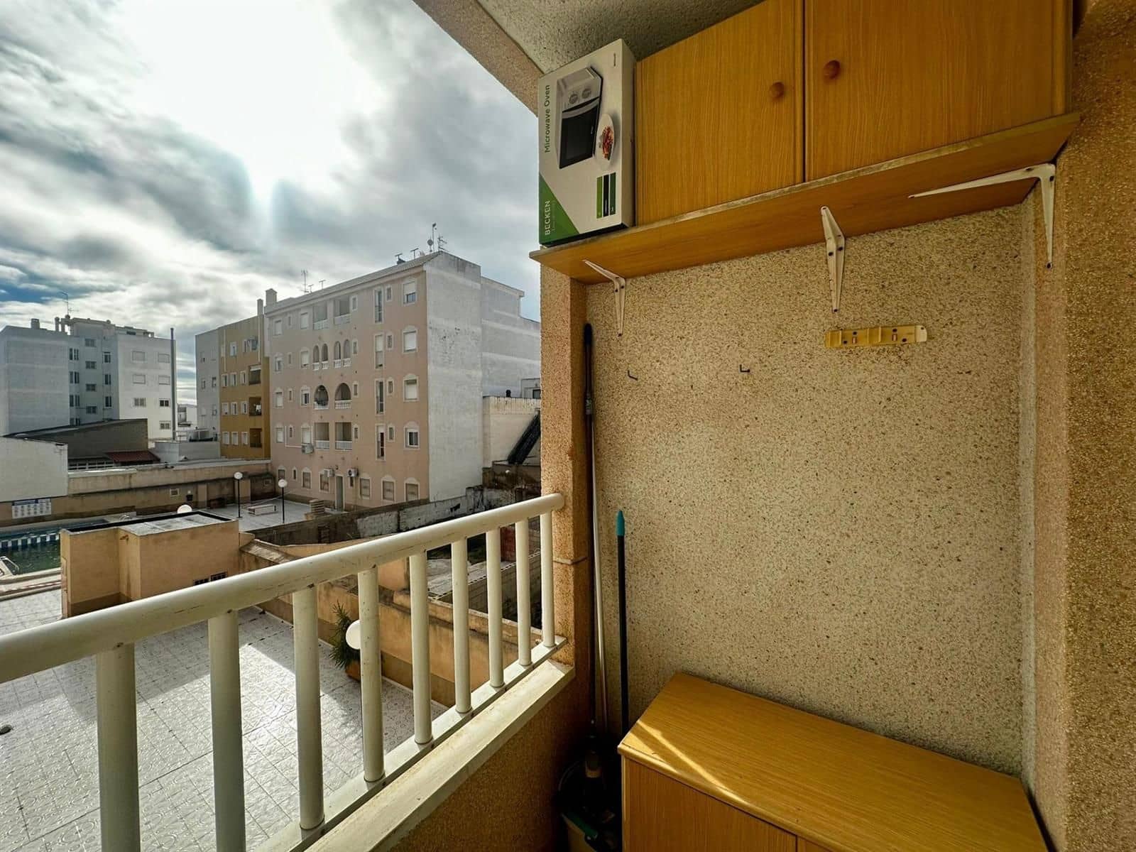 Appartement à vendre à Torrevieja avec piscine - 85 900 € (Ref: 9730529)