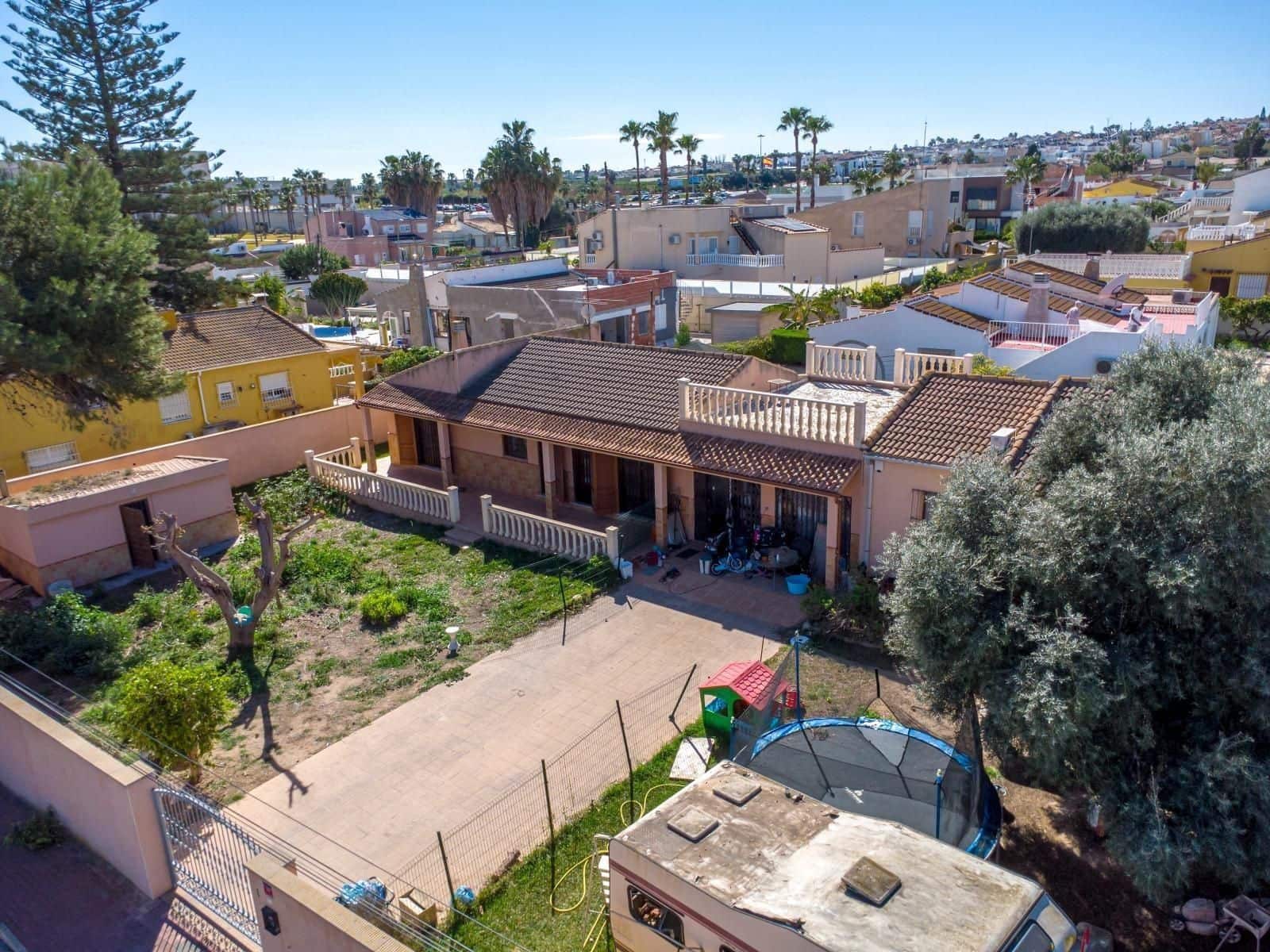 5 soverom Villa til salgs i Torrevieja med garasje - € 519 000 (Ref: 9737235)