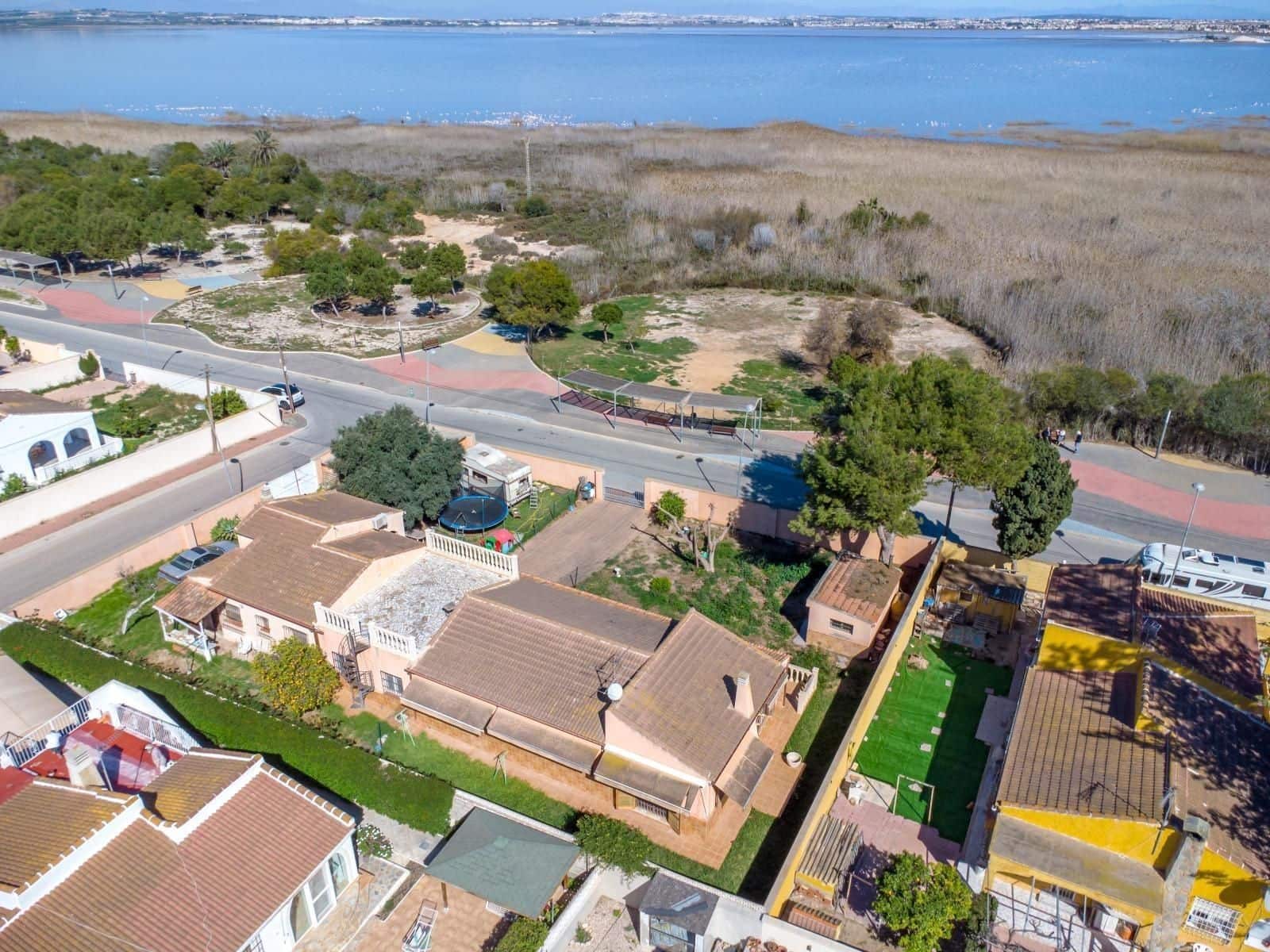 5 soverom Villa til salgs i Torrevieja med garasje - € 519 000 (Ref: 9737235)