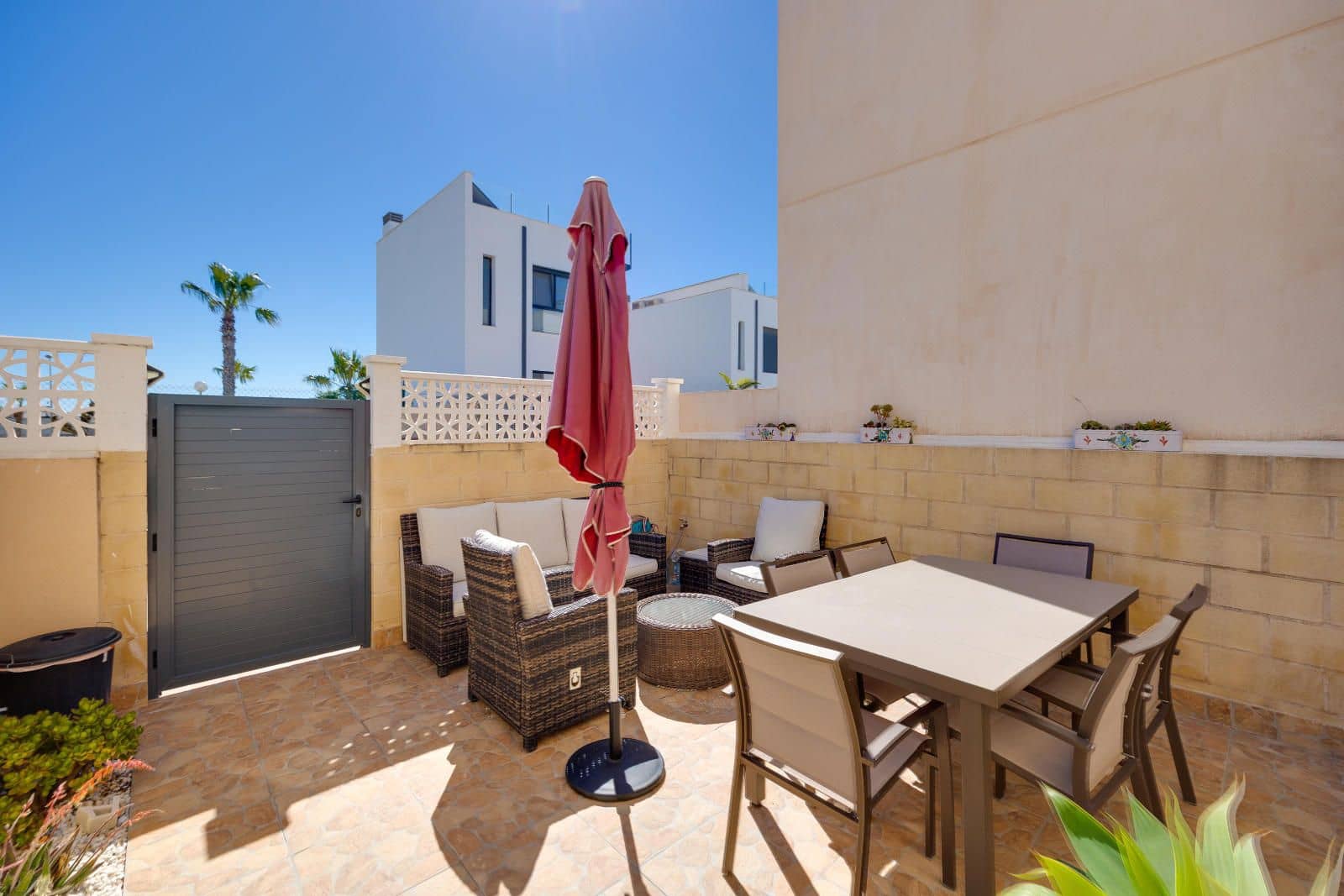 3 bedroom Villa for sale in Los Altos with pool - € 184,969 (Ref: 9740233)