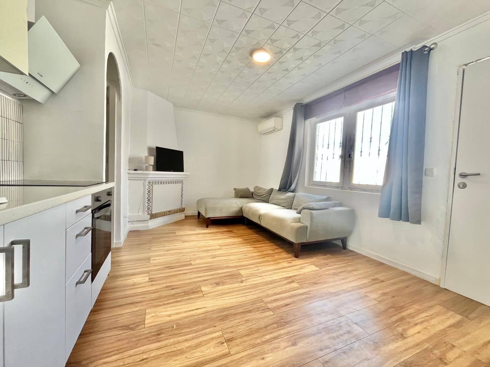 2 quarto Moradia para venda em Torrevieja com garagem - 140 000 € (Ref: 9748258)