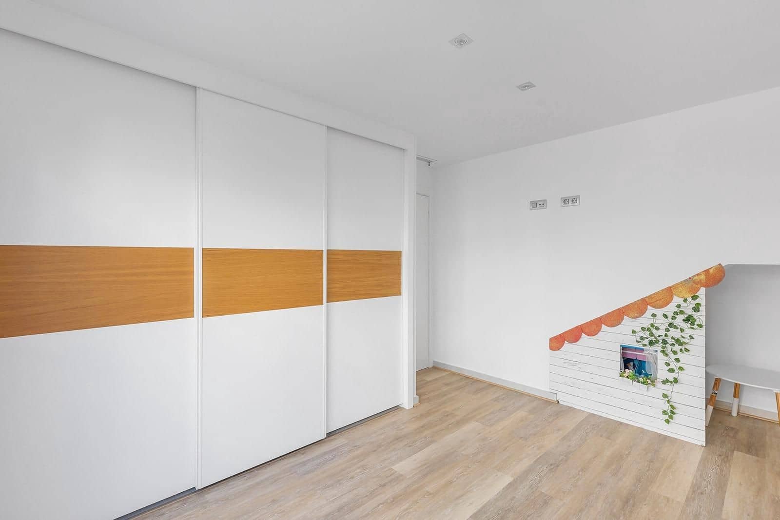 3 slaapkamer Villa te koop in Pueblo Bravo met zwembad - € 470.000 (Ref: 9748259)