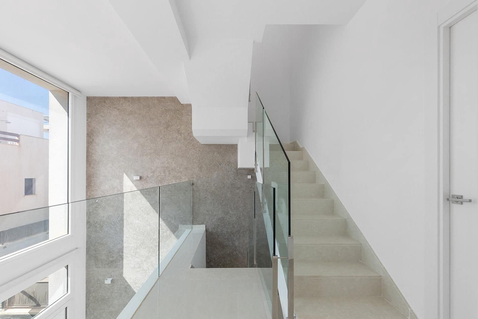 3 slaapkamer Villa te koop in Pueblo Bravo met zwembad - € 470.000 (Ref: 9748259)