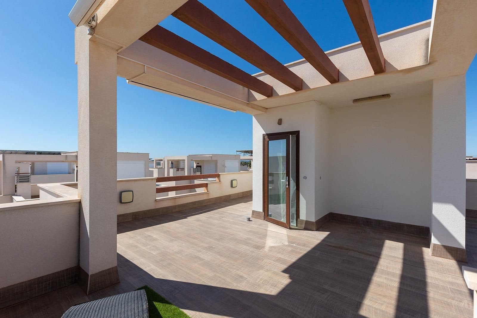 3 slaapkamer Villa te koop in Pueblo Bravo met zwembad - € 470.000 (Ref: 9748259)