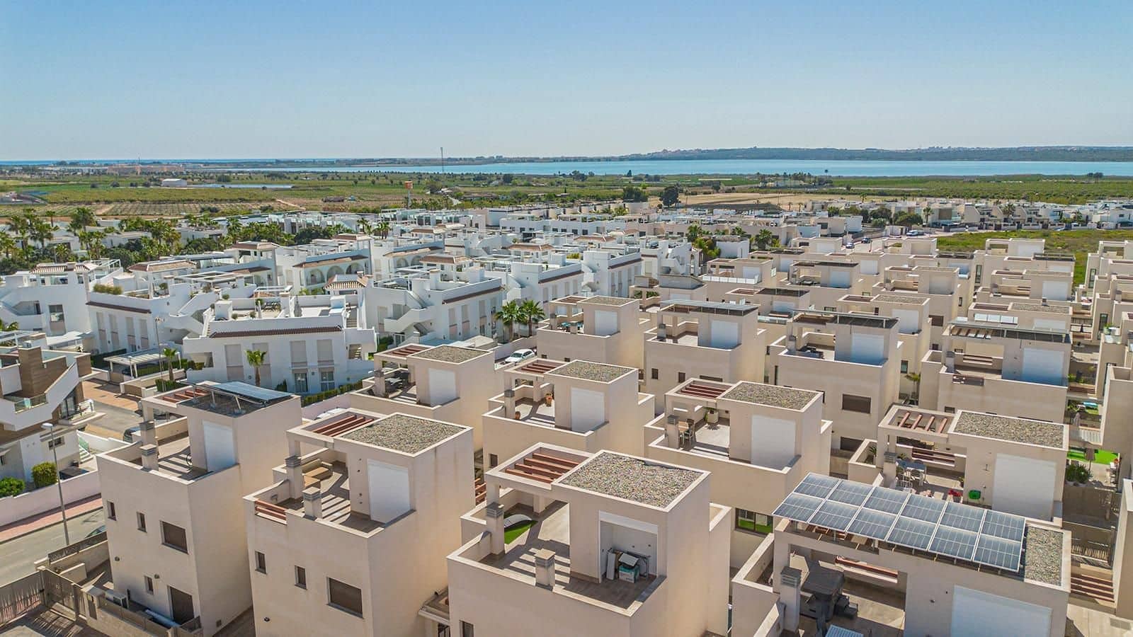 3 slaapkamer Villa te koop in Pueblo Bravo met zwembad - € 470.000 (Ref: 9748259)