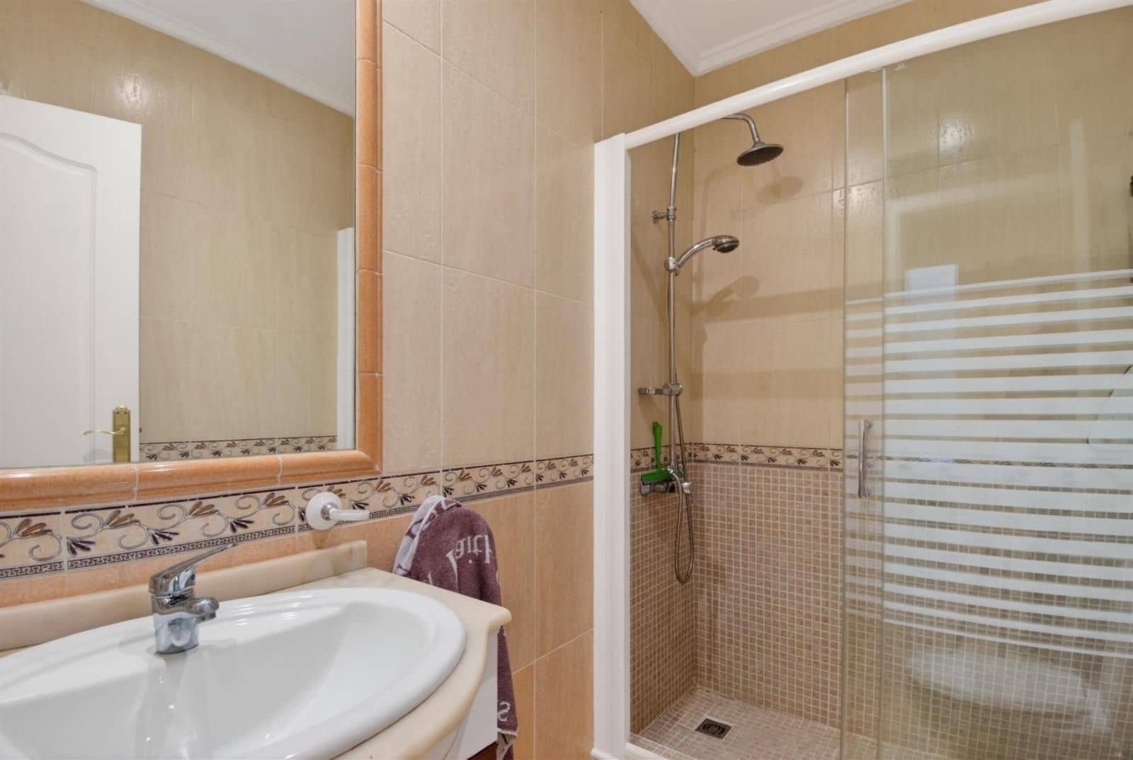 3 soverom Hus til salgs i Torrevieja med svømmebasseng garasje - € 219 000 (Ref: 9748260)