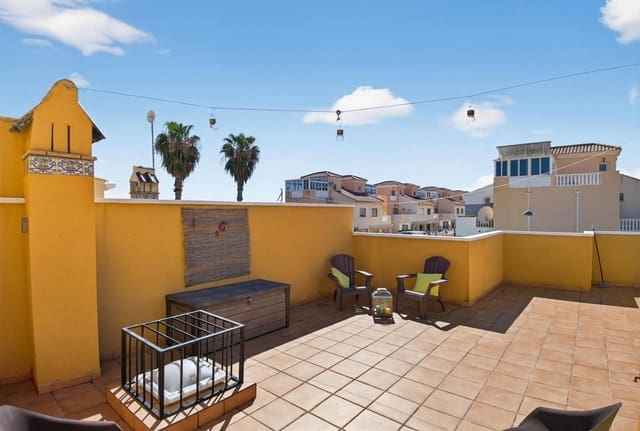 3 soverom Hus til salgs i El Chaparral - La Siesta - La Torreta, Torrevieja med svømmebasseng garasje - € 219 000 (Ref: 9748260)