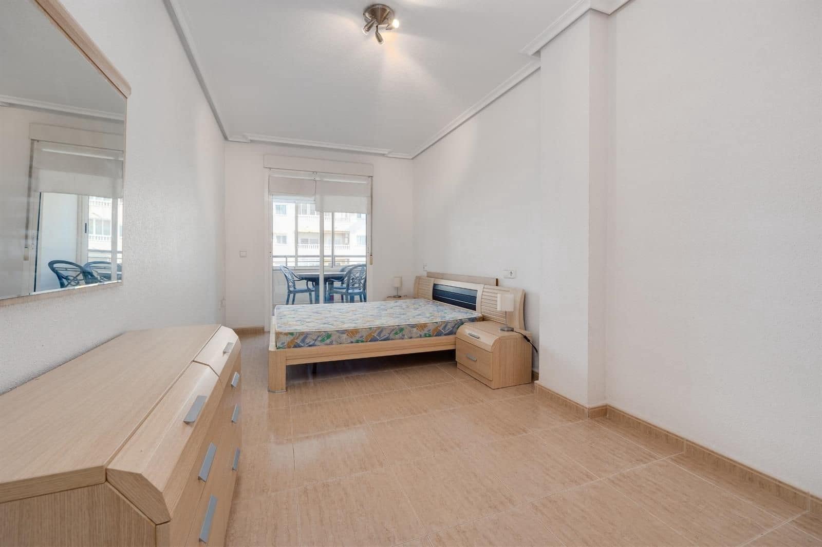 3 bedroom Flat for sale in Torrevieja with garage - € 199,900 (Ref: 9748261)