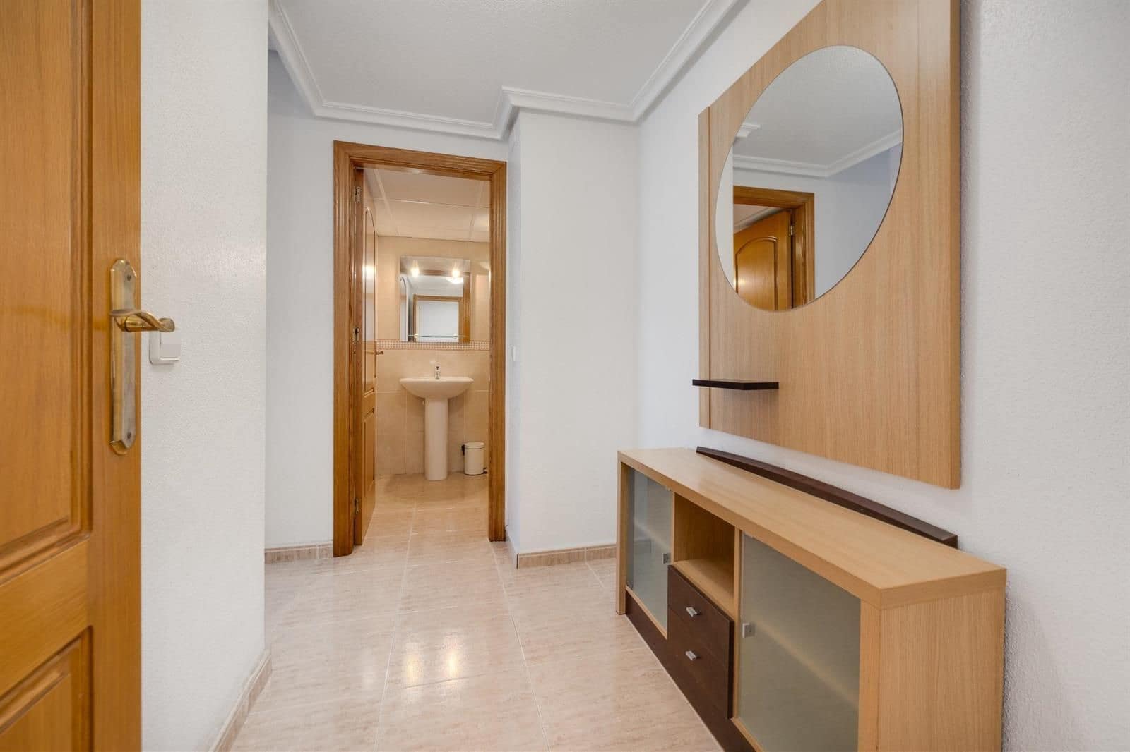 3 bedroom Flat for sale in Torrevieja with garage - € 199,900 (Ref: 9748261)