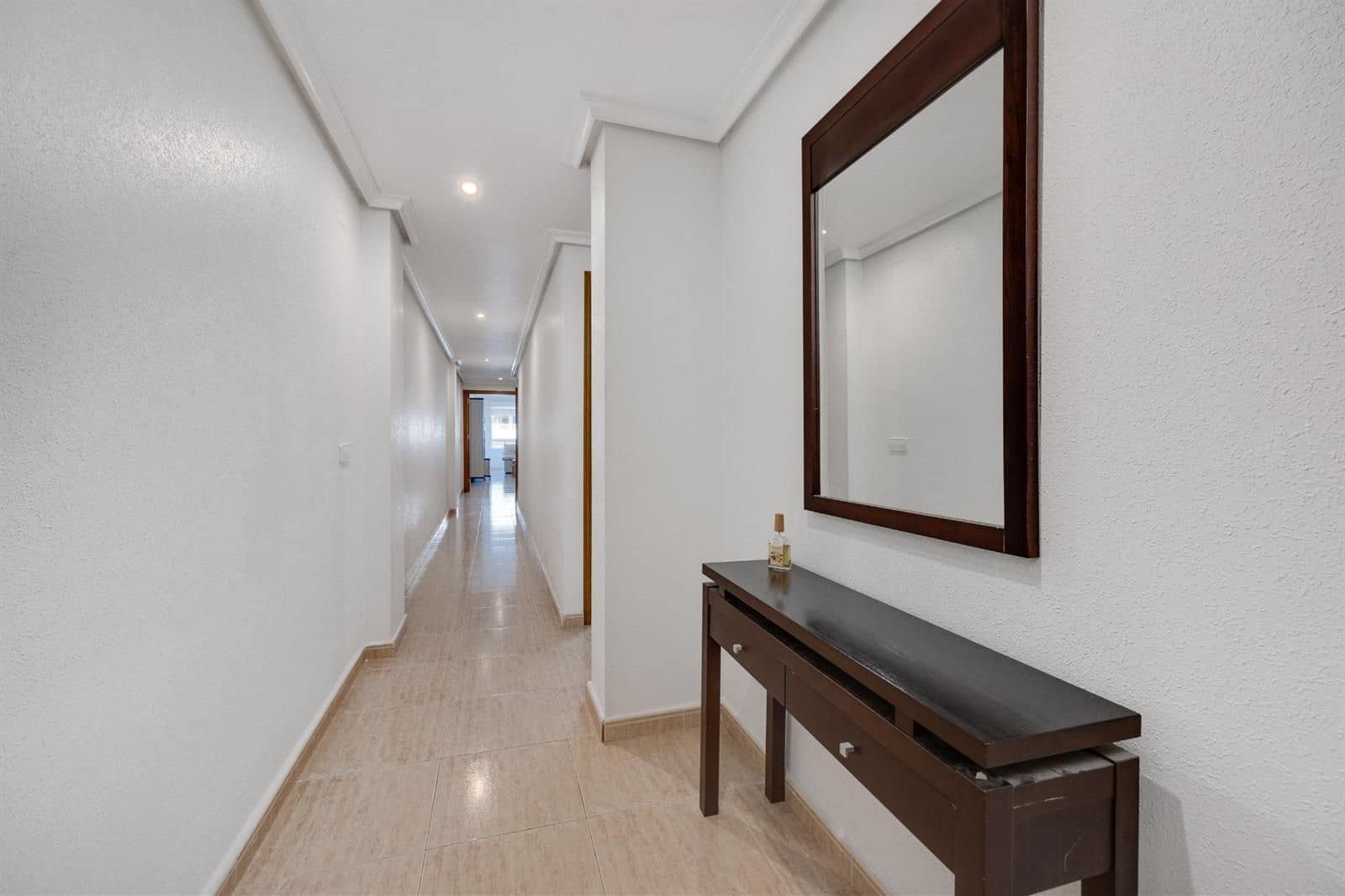 3 bedroom Flat for sale in Torrevieja with garage - € 199,900 (Ref: 9748261)