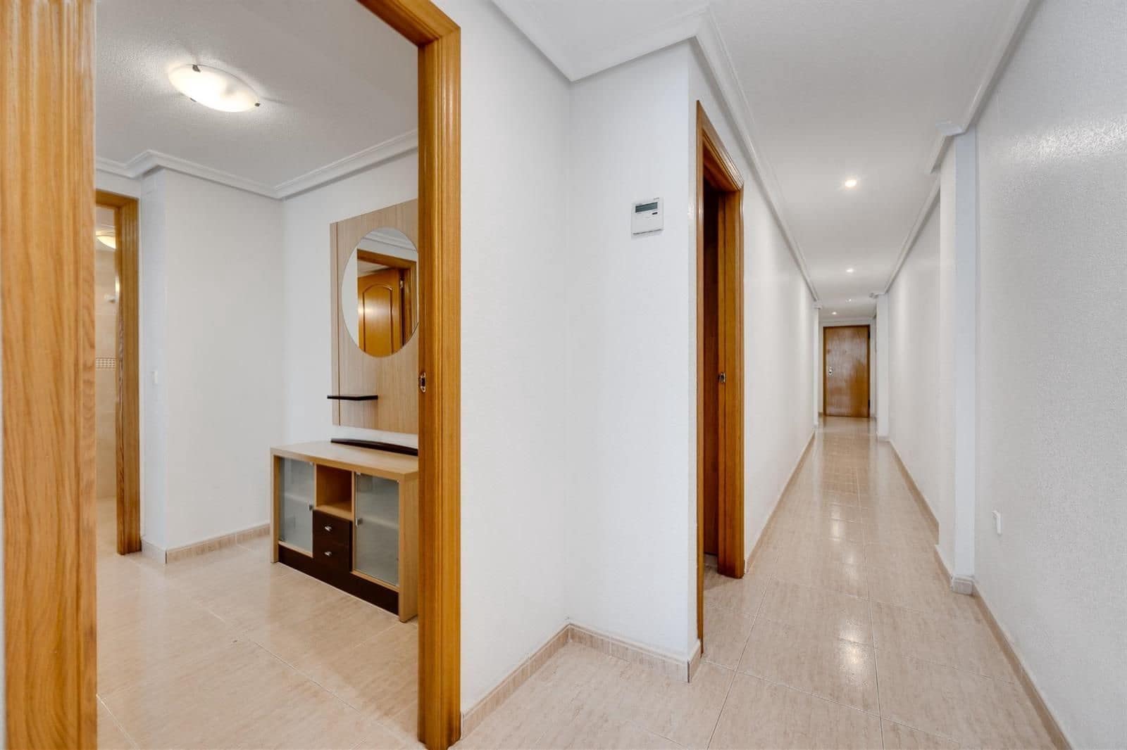 3 bedroom Flat for sale in Torrevieja with garage - € 199,900 (Ref: 9748261)