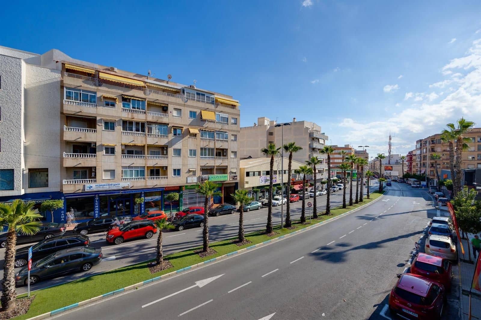 3 bedroom Flat for sale in Torrevieja with garage - € 199,900 (Ref: 9748261)
