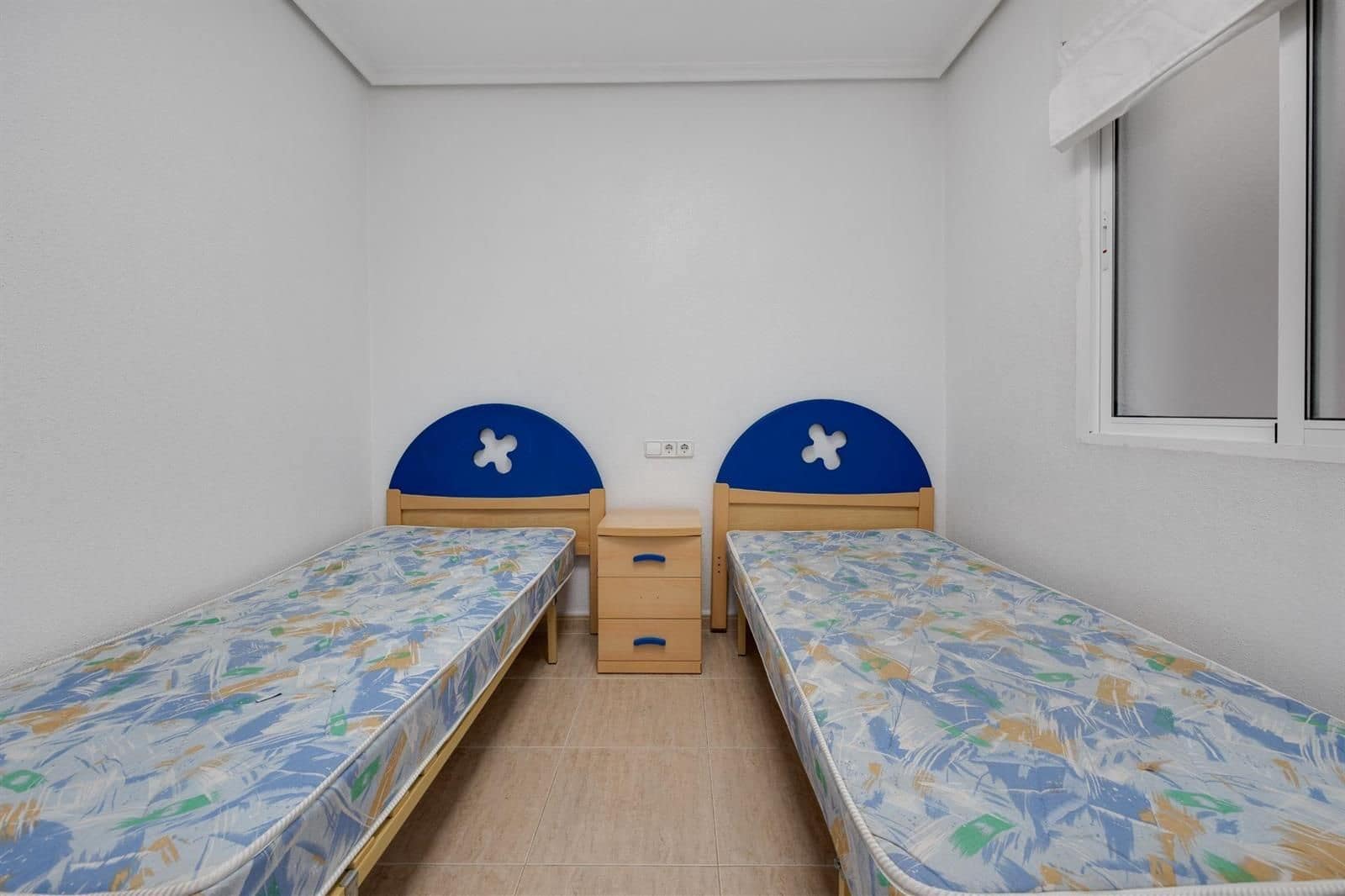 3 bedroom Flat for sale in Torrevieja with garage - € 199,900 (Ref: 9748261)