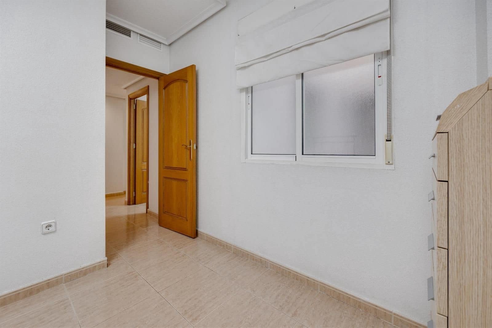 3 bedroom Flat for sale in Torrevieja with garage - € 199,900 (Ref: 9748261)