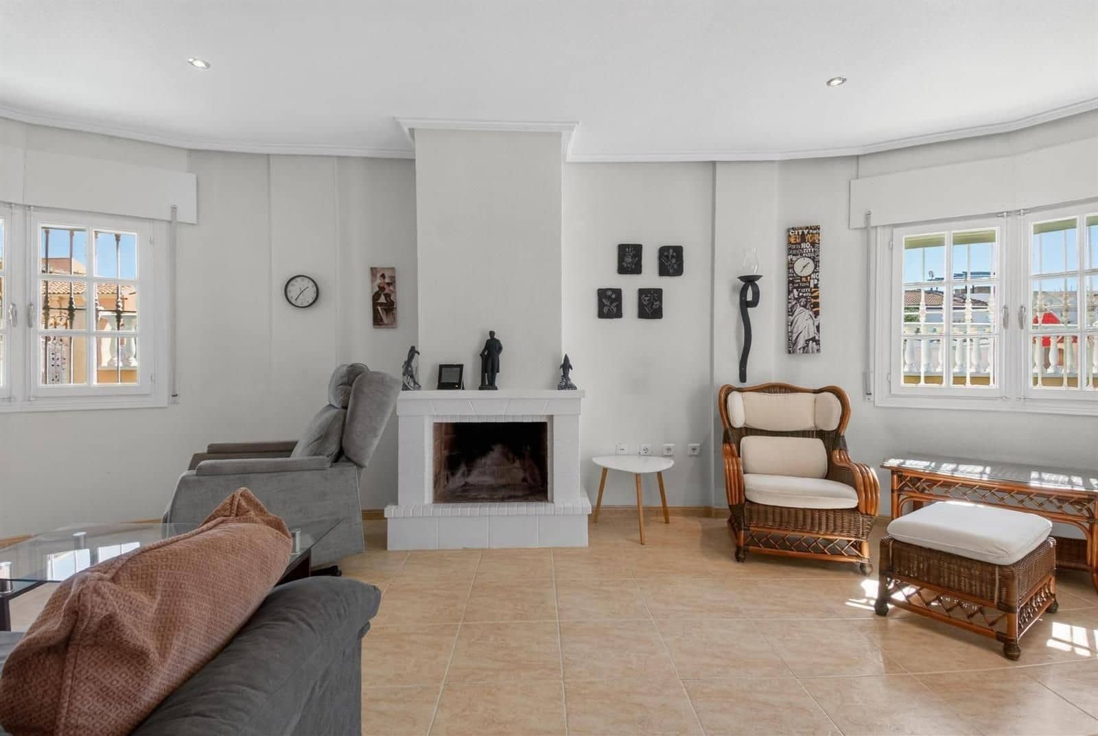 3 bedroom Villa for sale in Benijofar with pool garage - € 329,000 (Ref: 9776834)