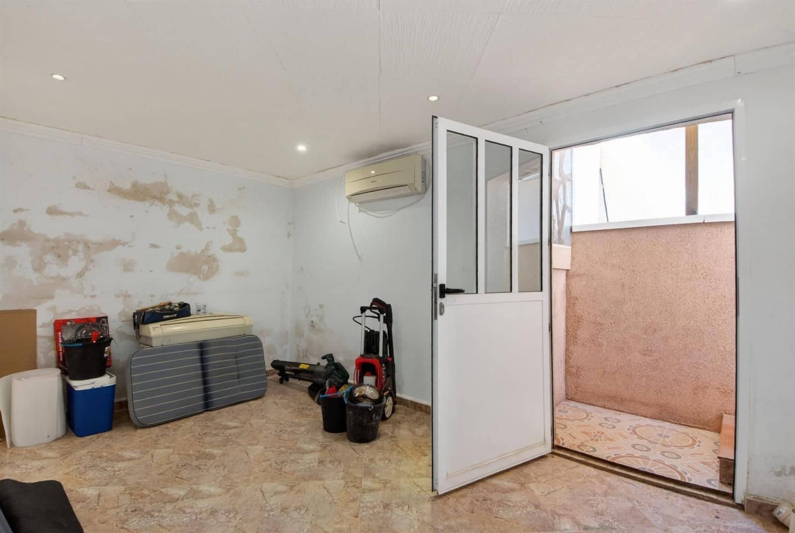 3 bedroom Villa for sale in Benijofar with pool garage - € 329,000 (Ref: 9776834)