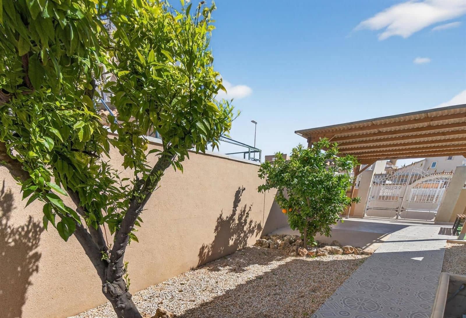 3 bedroom Villa for sale in Benijofar with pool garage - € 329,000 (Ref: 9776834)