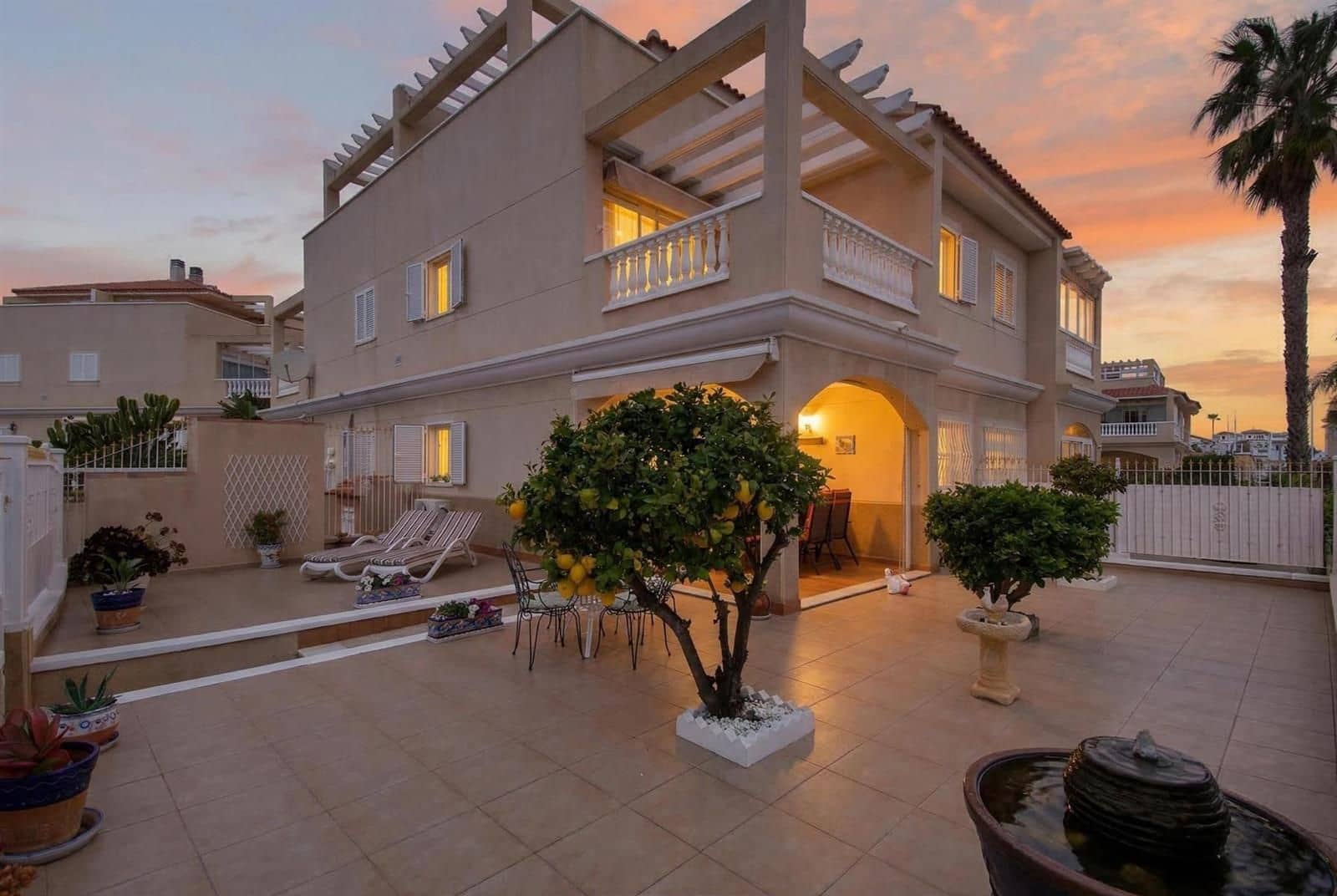 3 bedroom Townhouse for sale in Orihuela Costa with pool garage - € 309,000 (Ref: 9776835)