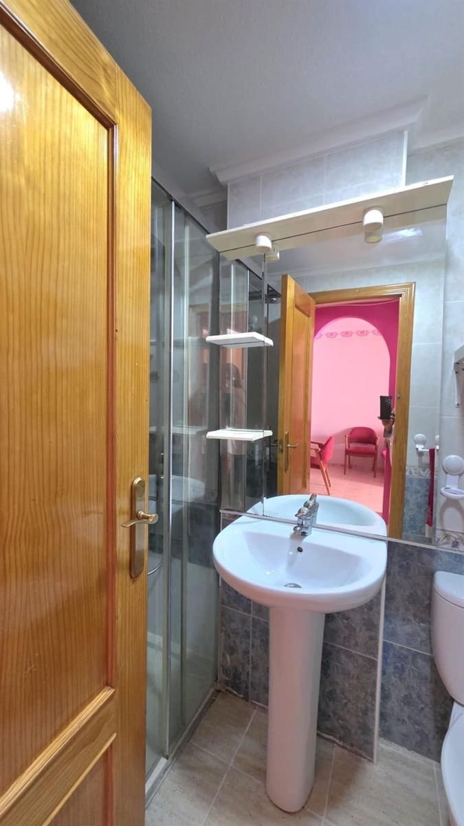 2 slaapkamer Flat te koop in Torrevieja - € 139.990 (Ref: 9786945)