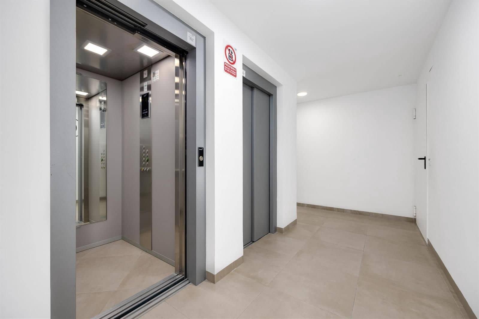 3 chambre Appartement à vendre à San Miguel de Salinas avec piscine garage - 299 000 € (Ref: 9798065)