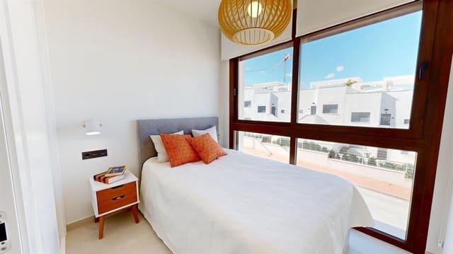 Chalet de 3 habitaciones en Los Balcones en venta con piscina garaje - 329.000 € (Ref: 9798066)