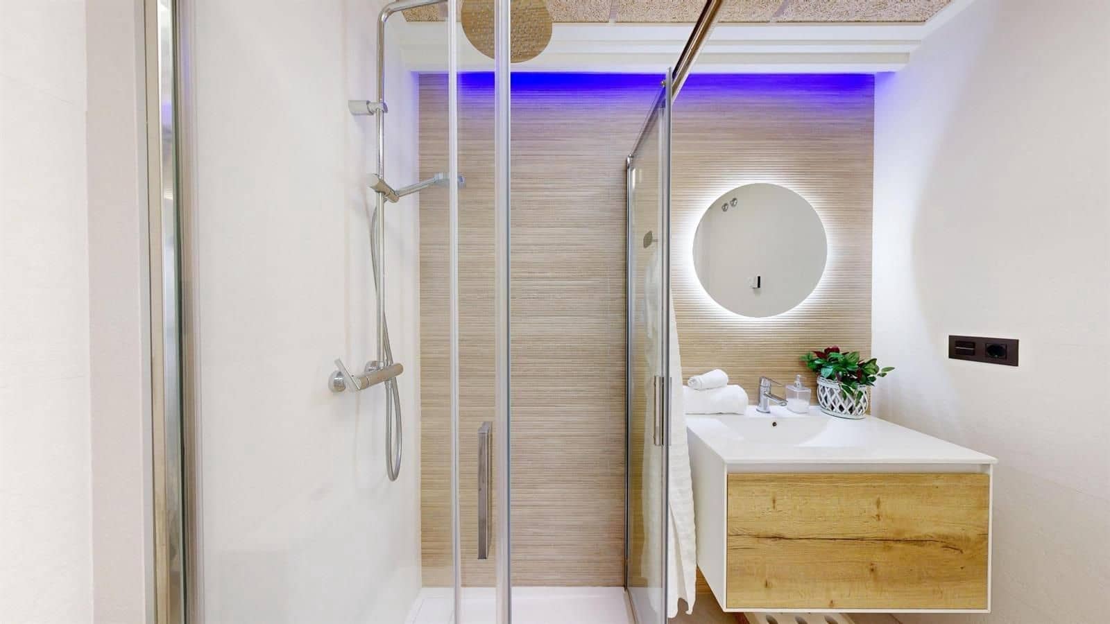 3 bedroom Villa for sale in Los Balcones with pool garage - € 329,000 (Ref: 9798066)