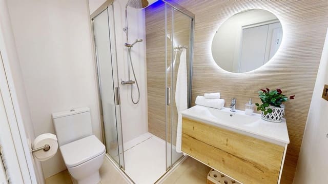 Chalet de 3 habitaciones en Los Balcones en venta con piscina garaje - 329.000 € (Ref: 9798066)