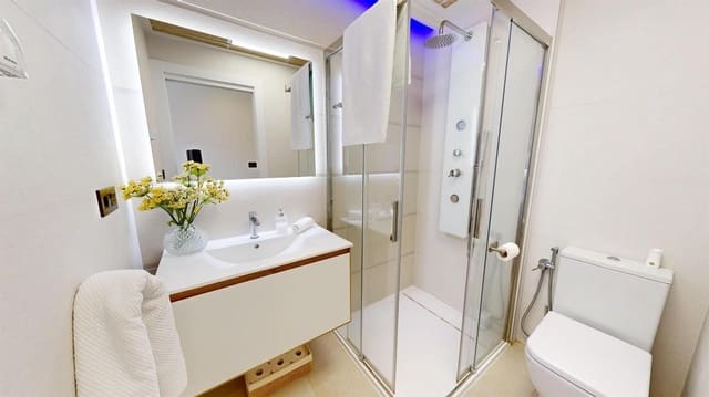 Chalet de 3 habitaciones en Los Balcones en venta con piscina garaje - 329.000 € (Ref: 9798066)