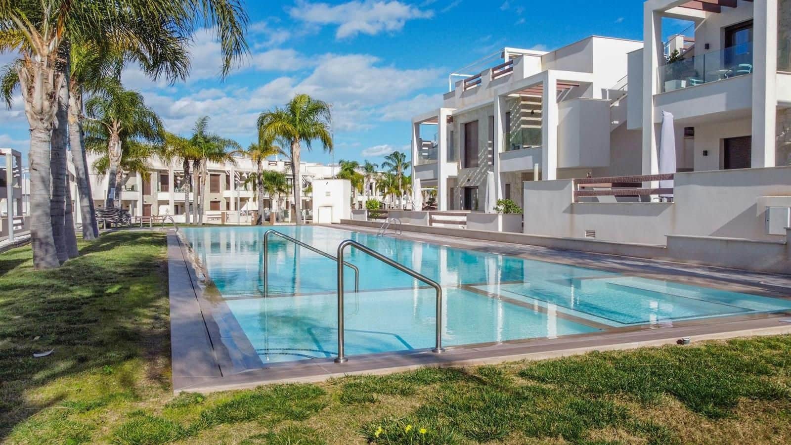 3 bedroom Villa for sale in Los Balcones with pool garage - € 329,000 (Ref: 9798066)