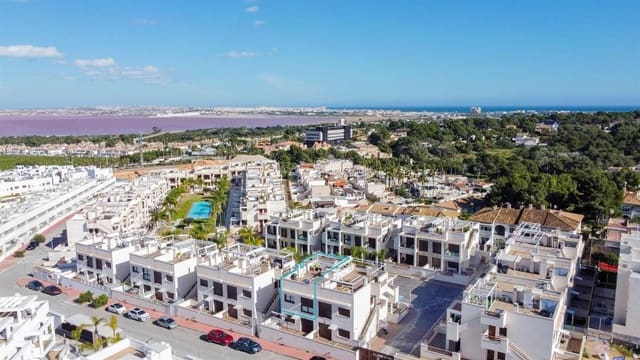 Chalet de 3 habitaciones en Los Balcones en venta con piscina garaje - 329.000 € (Ref: 9798066)