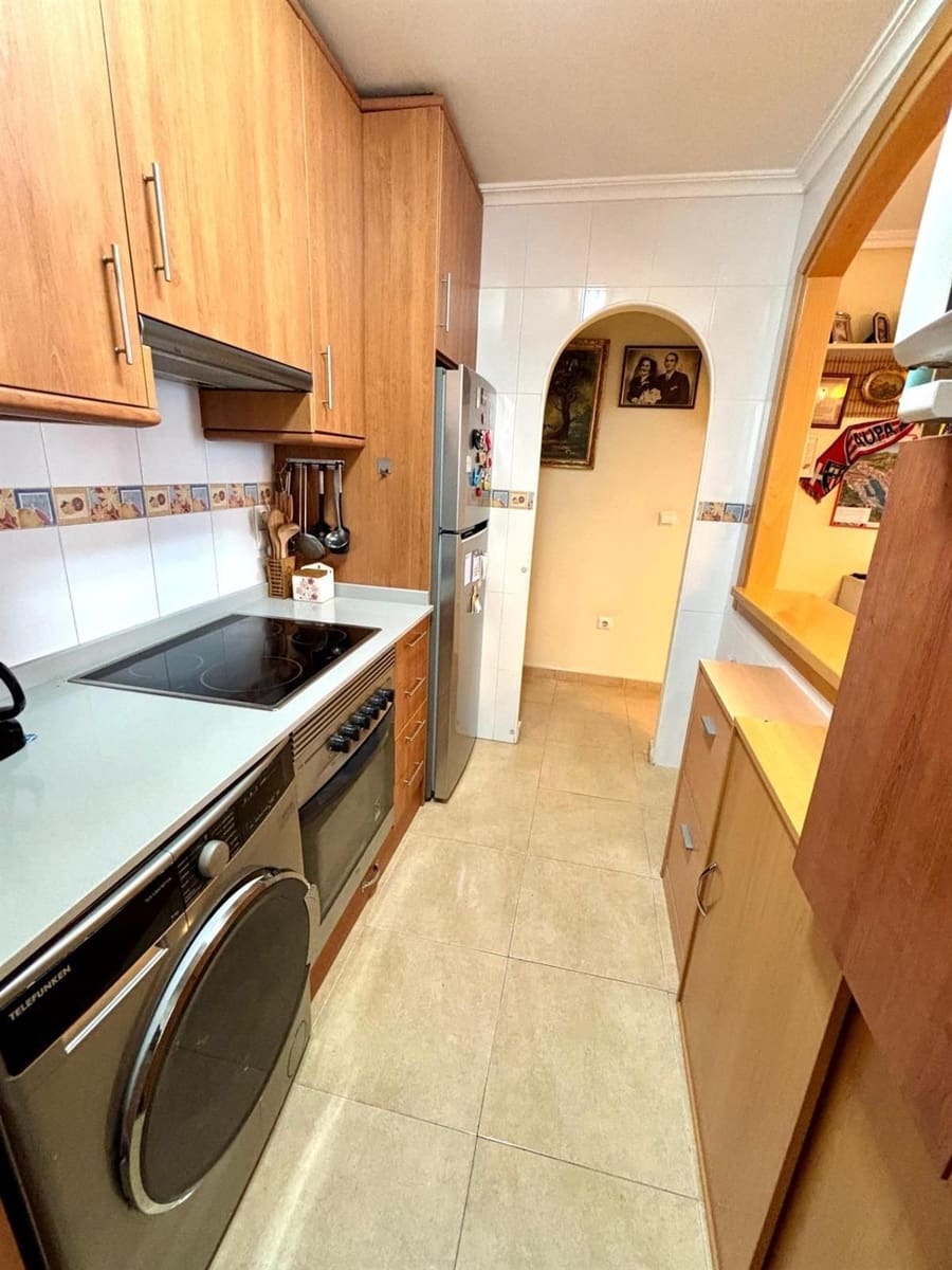 2 quarto Apartamento para venda em Torrevieja com piscina - 159 000 € (Ref: 9798069)