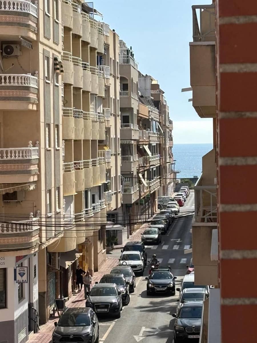 2 quarto Apartamento para venda em Torrevieja com piscina - 159 000 € (Ref: 9798069)