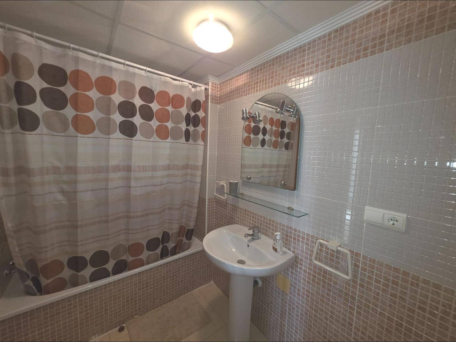 2 makuuhuone Asunto myytävänä paikassa Torrevieja mukana 
autotalli - 150 000 € (Ref: 9798070)