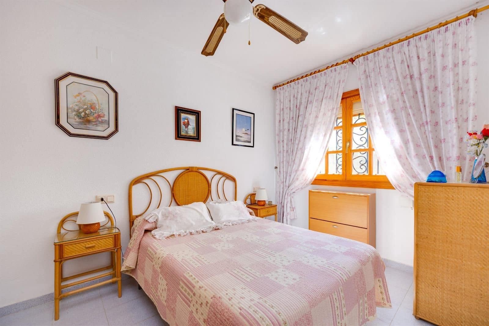 4 sypialnia Willa na sprzedaż w La Mata z basenem garażem - 365 000 € (Ref: 9798073)