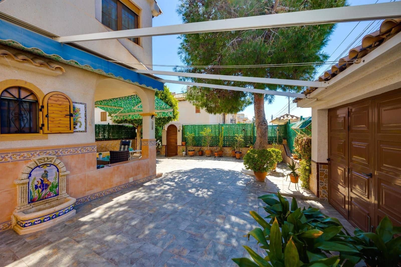 4 sypialnia Willa na sprzedaż w La Mata z basenem garażem - 365 000 € (Ref: 9798073)