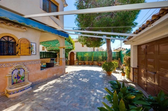 4 sypialnia Willa na sprzedaż w La Mata, Torrevieja z basenem garażem - 365 000 € (Ref: 9798073)