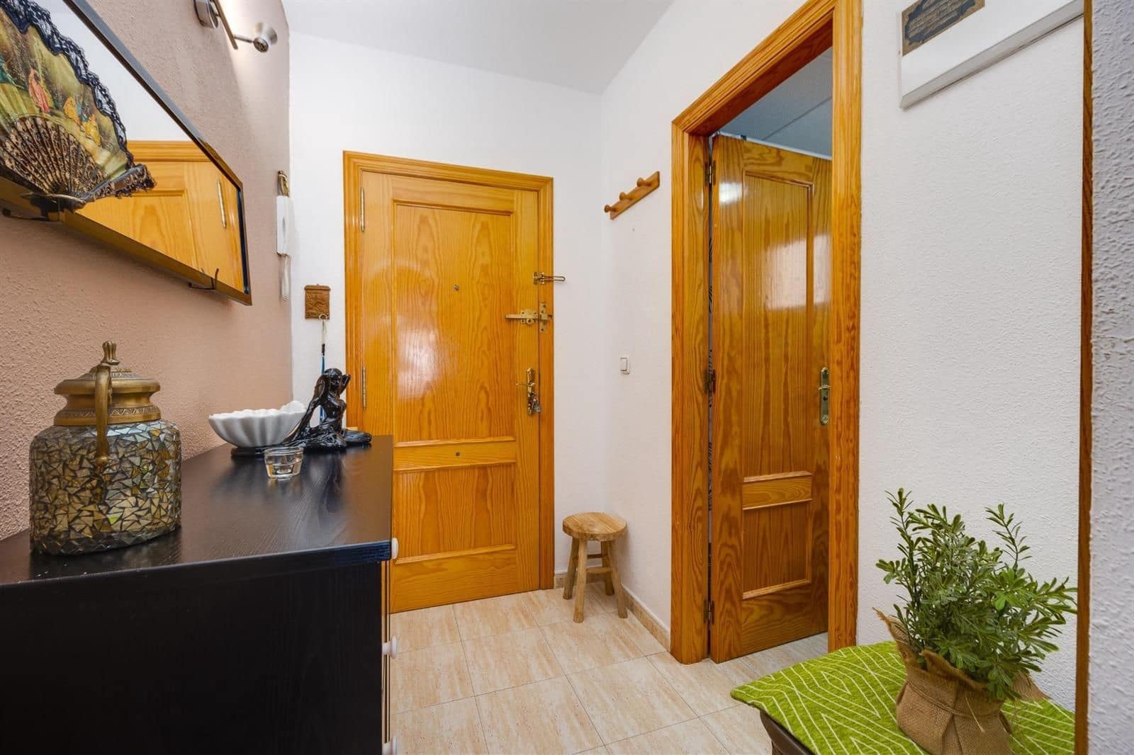 2 quarto Apartamento para venda em Torrevieja com piscina - 140 000 € (Ref: 9798075)