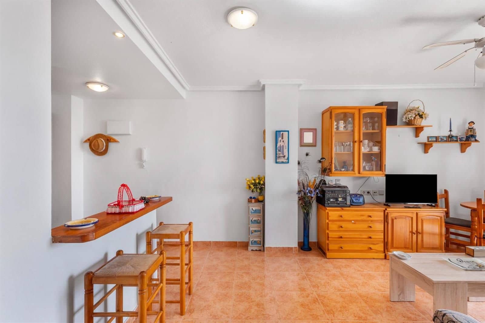 2 bedroom Flat for sale in Torrevieja with pool - € 134,900 (Ref: 9802735)