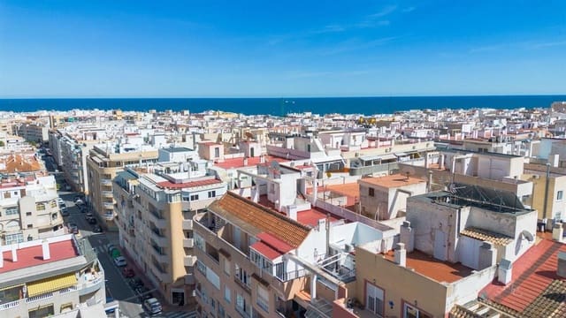 3 soverom Penthouse til salgs i Avenida Habaneras - Curva de Palangre, Torrevieja med garasje - € 181 000 (Ref: 9802736)