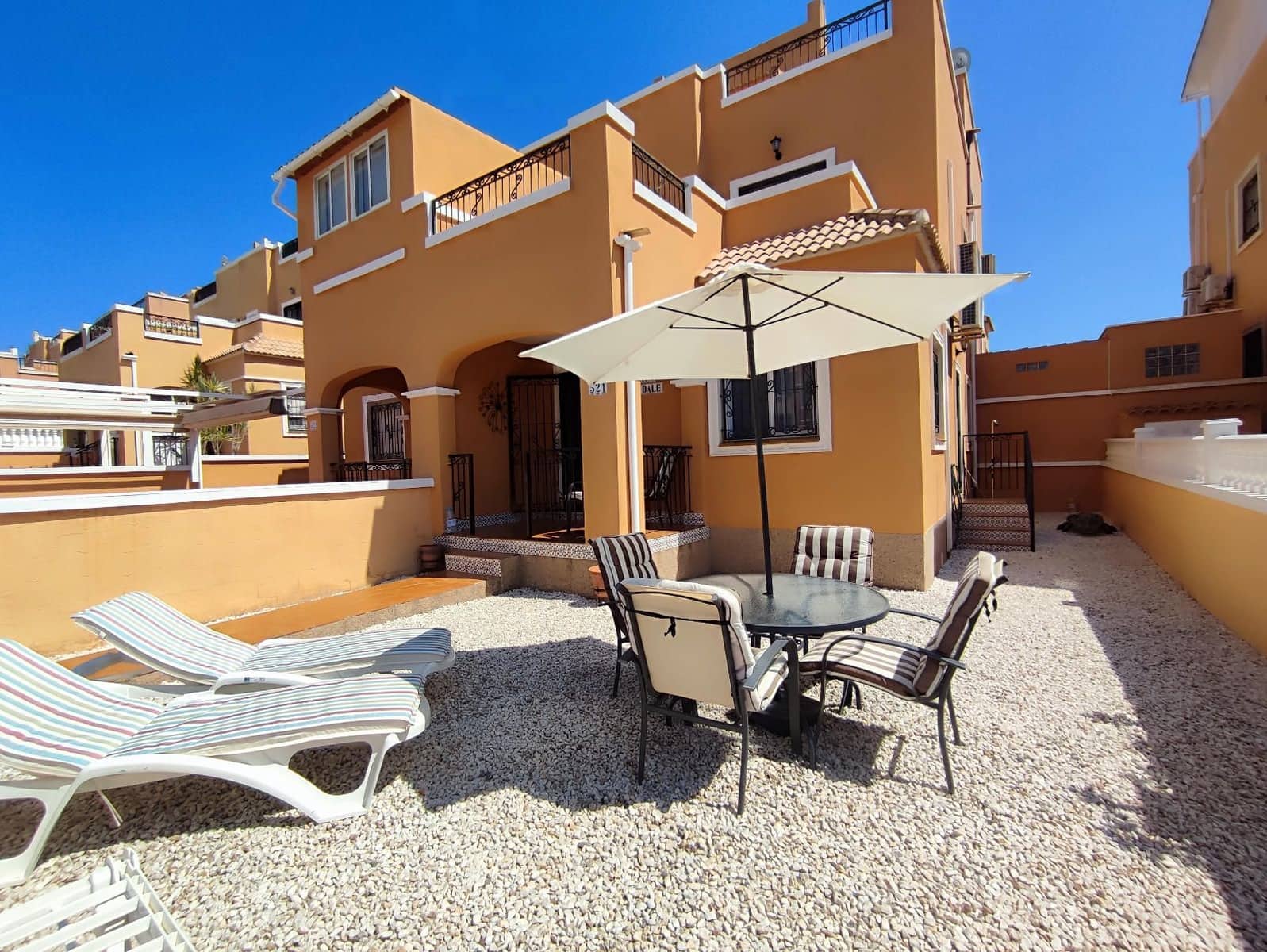 3 soveværelse Villa til salg i Los Altos med swimmingpool - € 215.000 (Ref: 9815166)