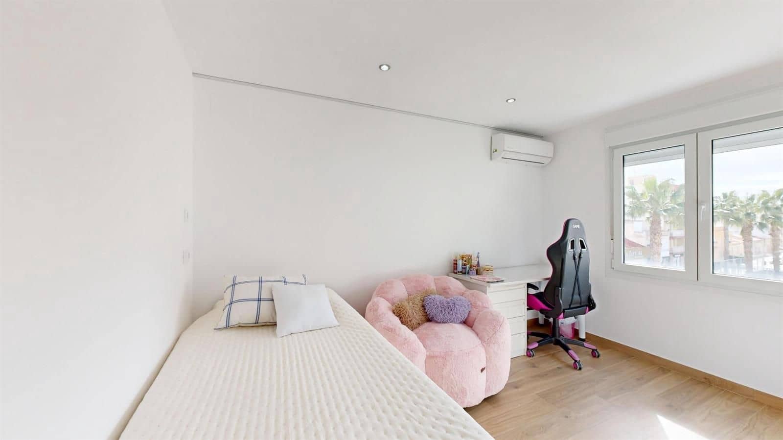 3 sovrum Lägenhet till salu i Torrevieja - 204 000 € (Ref: 9815172)