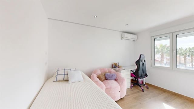 3 sovrum Lägenhet till salu i Las Piscinas Naturales, Torrevieja - 204 000 € (Ref: 9815172)